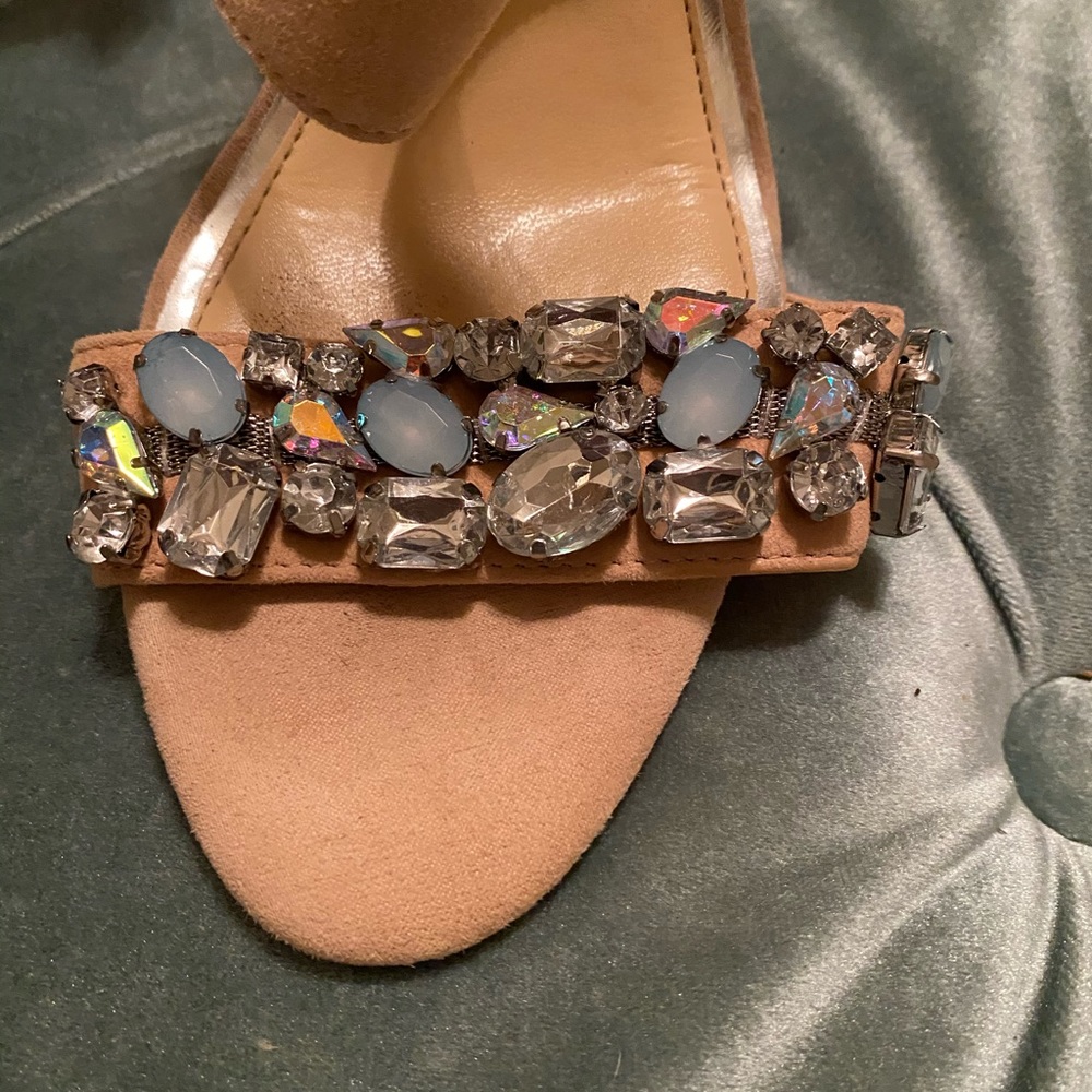 Jessica Simpson tan heels